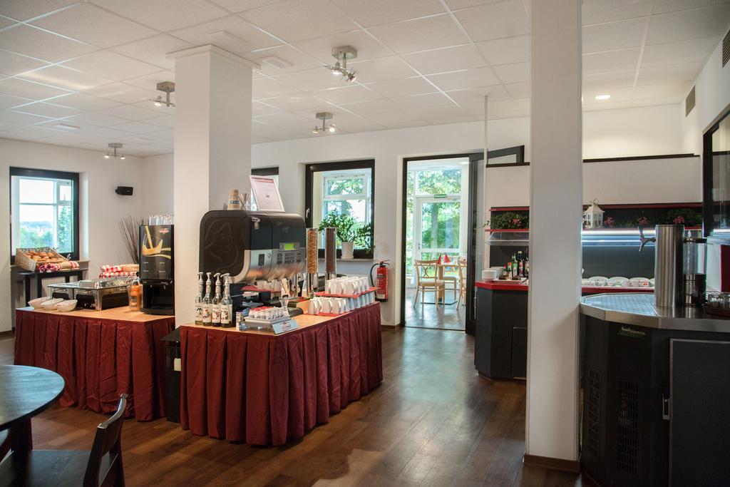 Montana Hotel Oberasbach Buitenkant foto