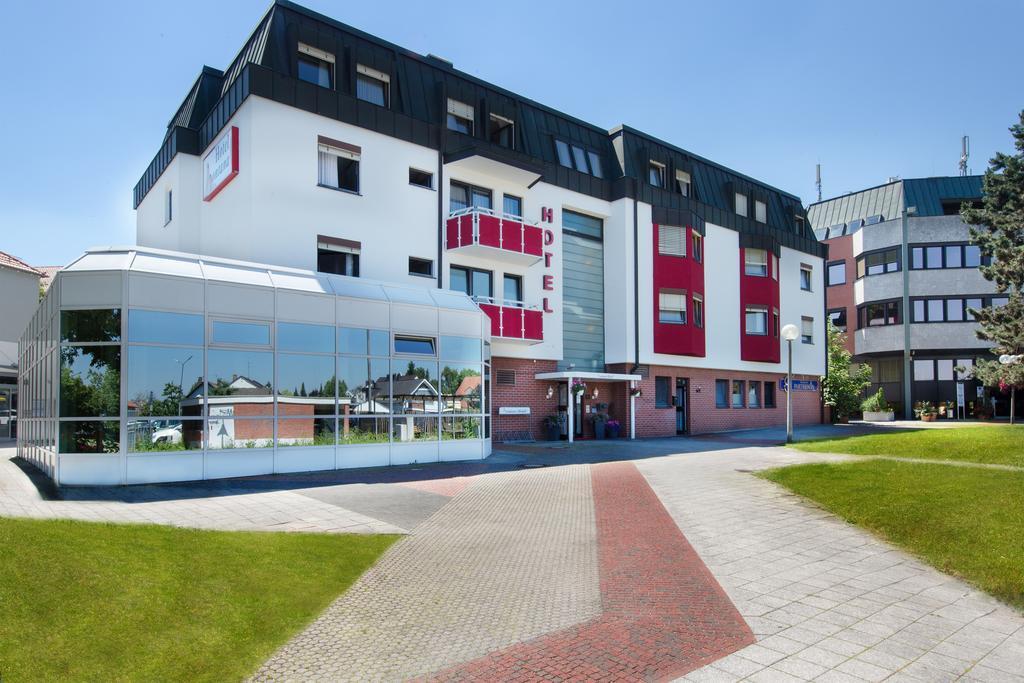Montana Hotel Oberasbach Buitenkant foto
